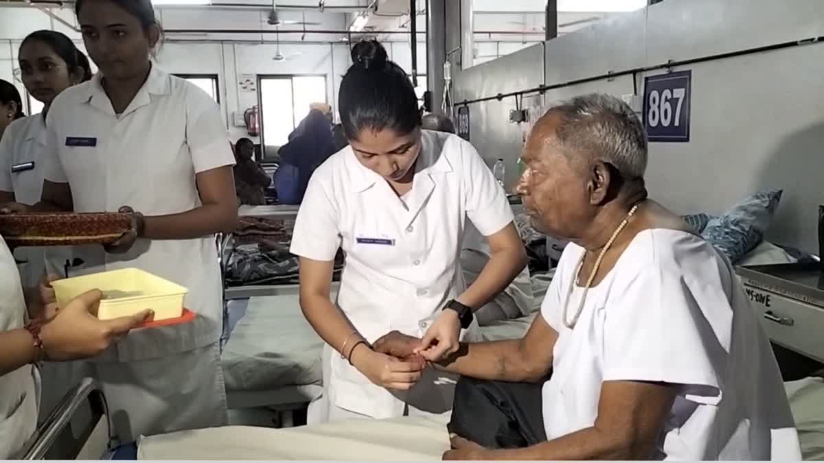 raksha-bandhan-2023-rakshabandhan-celebration-by-nursing-staff-at-gg-hospital-in-jamnagar