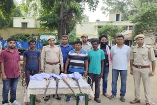 http://10.10.50.75//jharkhand/30-August-2023/jh-lat-forest-criminals-arrested-jh10010_30082023132935_3008f_1693382375_855.jpg