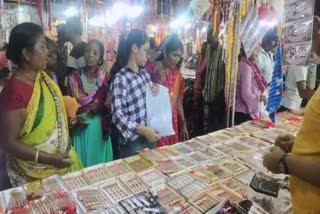Crowd gathered in Rakhi markets