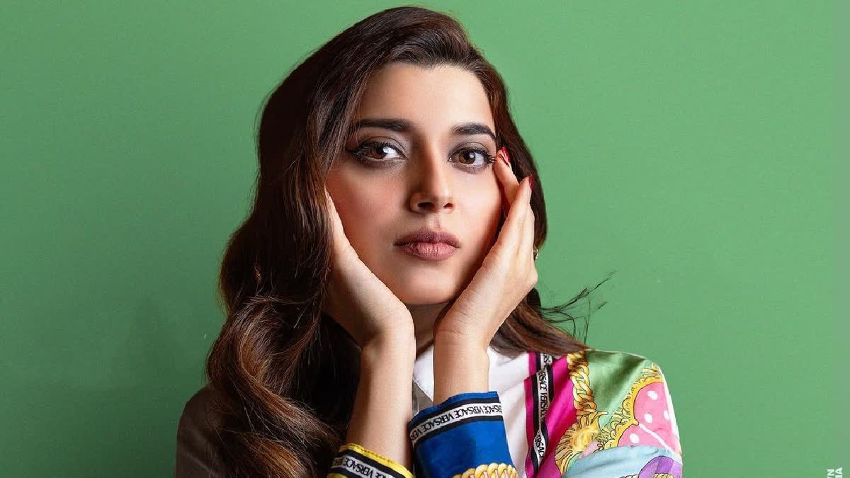 punjabi singer Nimrat Khaira announced new album magical