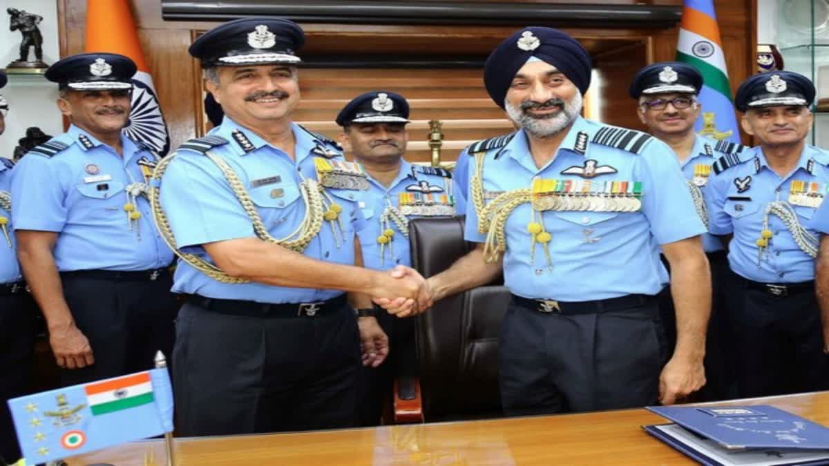 AIR CHIEF MARSHAL AMAR PREET SINGH  INDIAN AIR FORCE  VR CHAUDHARI  AMAR PREET SINGH NEW IAF CHIEF