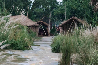 Shivrajpur village trapped in flood water