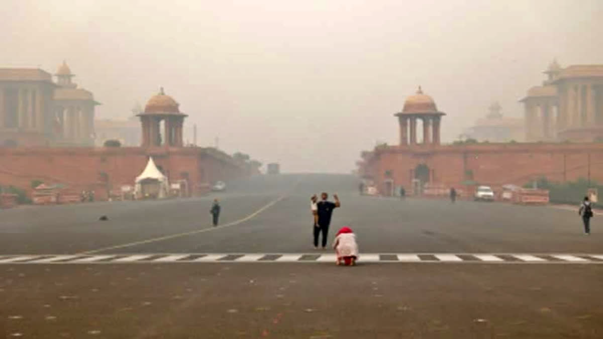 Parts of Delhi record air quality in 'severe' category