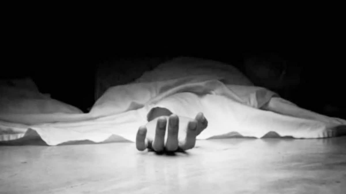 UP Labourer shot dead In Pulwama