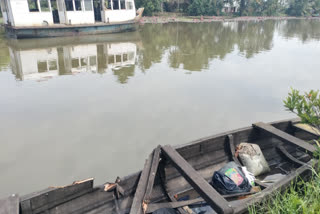 Boat accident In Kottayam  Ferry Collide With Service Boat In Kottayam  Kottayam Boat accident  Ferry Collide With Service Boat  Kottayam Ferry Service Boat Accident  വള്ളത്തില്‍ സര്‍വീസ് ബോട്ട് ഇടിച്ച് അപകടം  കോട്ടയം കരിമഠം പെണ്ണാർത്തോട് അപകടം  വള്ളത്തില്‍ സര്‍വീസ് ബോട്ട് ഇടിച്ചു  കോലടിച്ചിറ ബോട്ട് ജെട്ടി  കോട്ടയം ബോട്ട് അപകടം