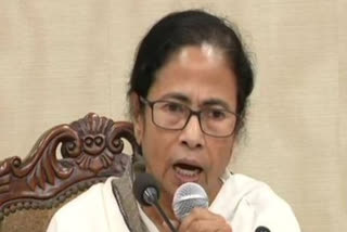 Mamata demands immediate inquiry into Andhra train accident