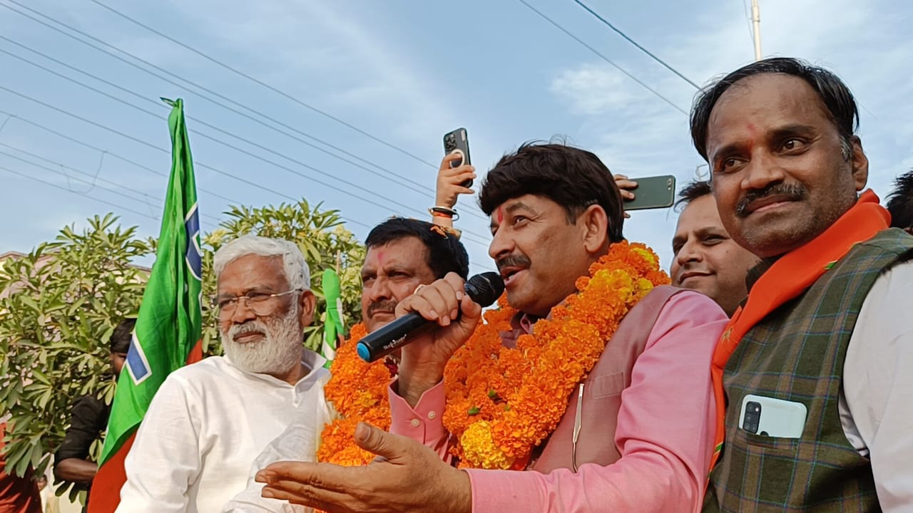 BJP MP Manoj Tewari in Satna