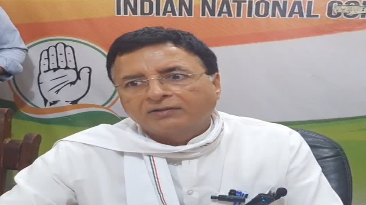 Randeep Surjewala on Paddy