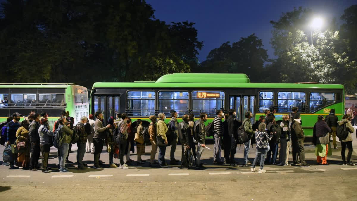 75 per cent of women feel unsafe commuting in Delhi buses after dark