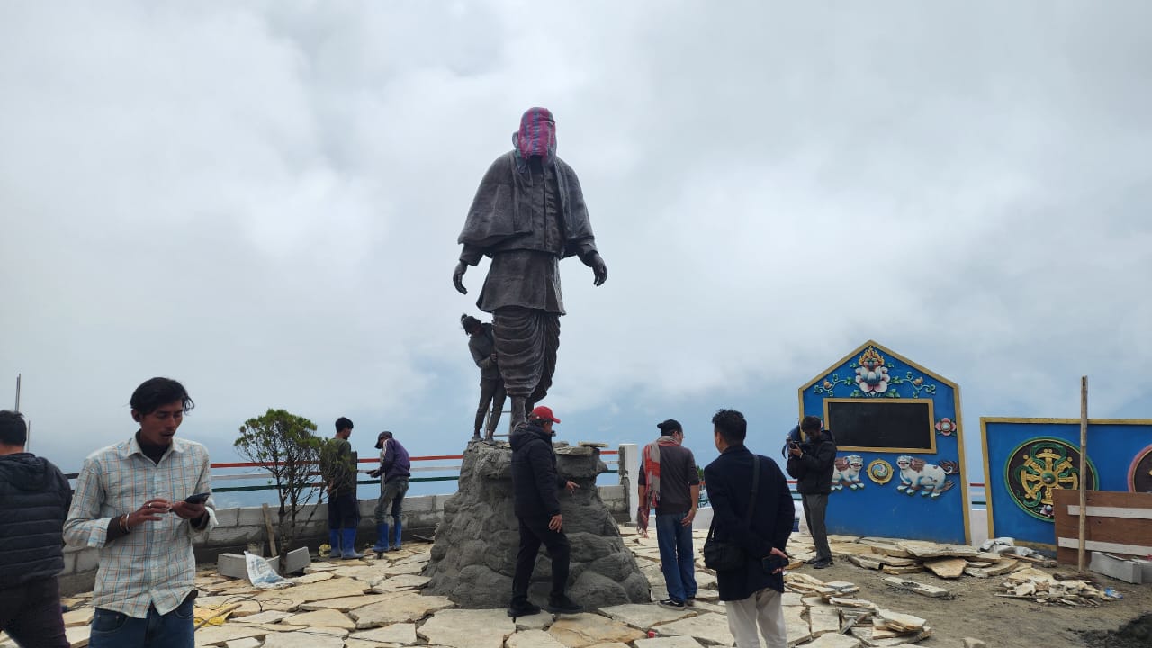 Statue of Major Bob Khating