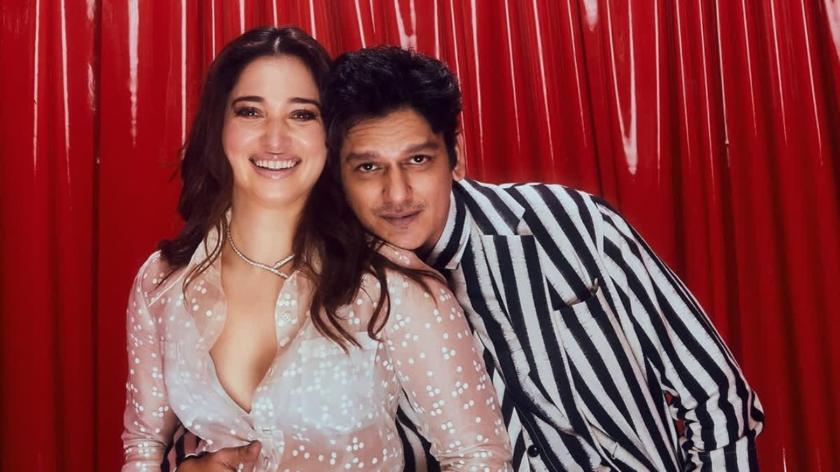 Vijay Varma lends his jacket to beau Tamannaah Bhatia as they walk out from restaurant hand-in-hand