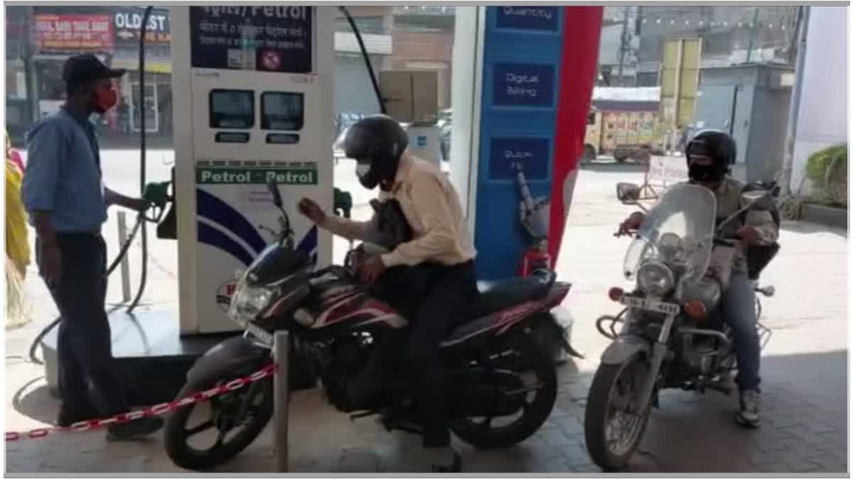 ban-on-sale-of-fuel-to-two-wheelers-riders-without-halmet-in-anantnag