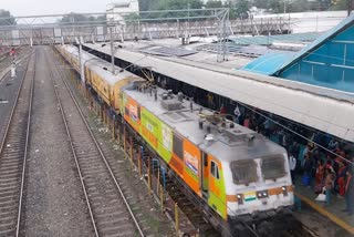 cancelled trains list for Prayagraj Bhopal route