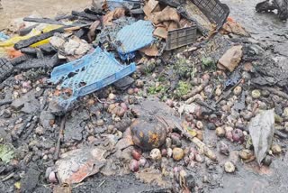 vegetable-market-handwara-gutted-in-fire-incident