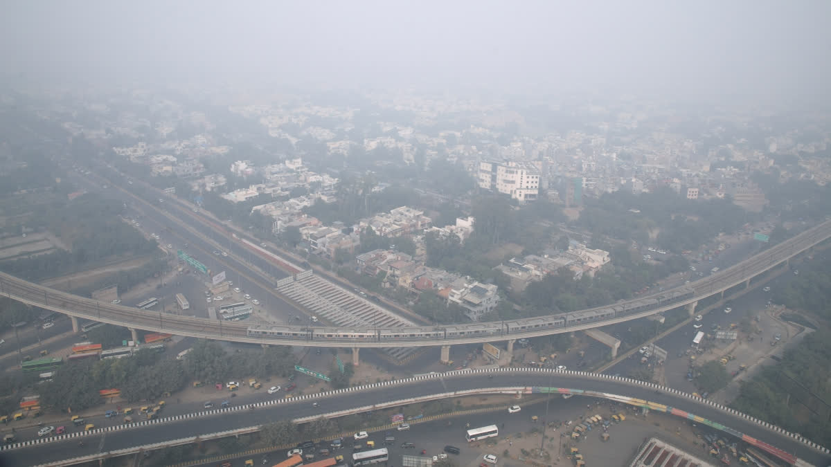 Minimum Temperature Drops To Single Digit As AQI Remains ‘Very Poor’ In Delhi