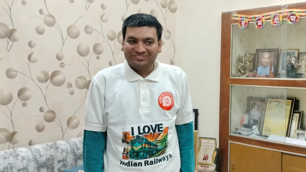 MP: Meet Akshad Pandit, The 'Wikipedia of Railways' From Ratlam