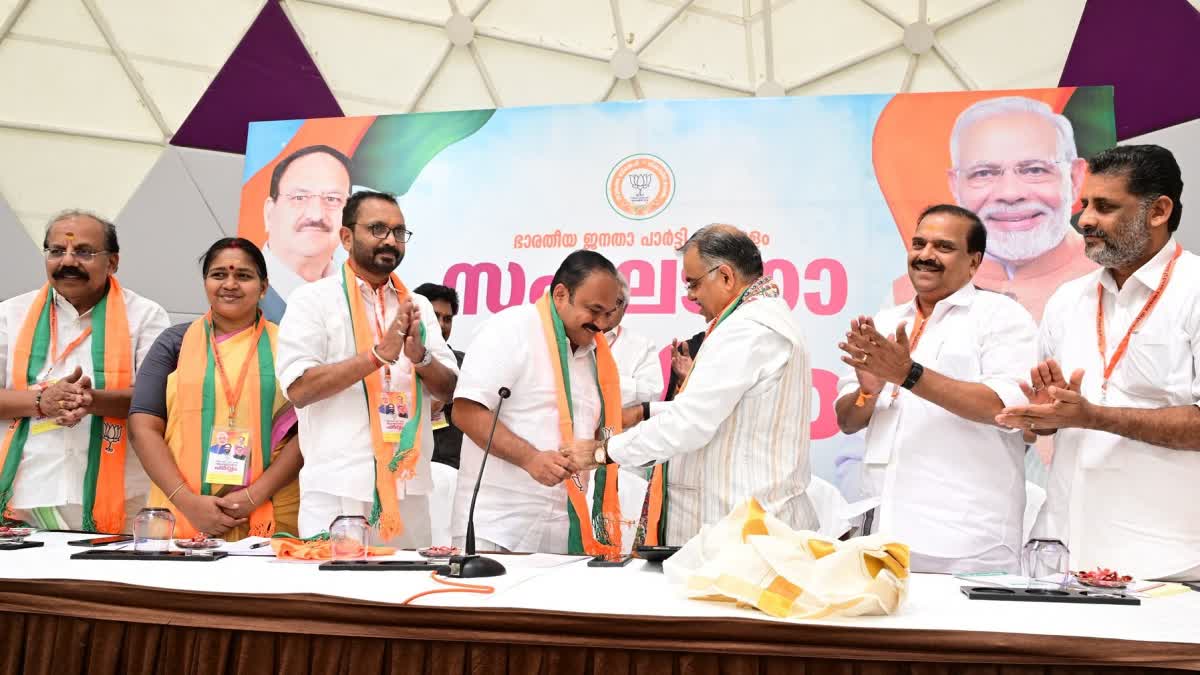 BIBIN C BABU JOINED BJP ALAPPUZHA  CPM LEADER JOINED BJP  സിപിഎം നേതാവ് ബിജെപിയില്‍ ആലപ്പുഴ  ബിബിന്‍ സി ബാബു ആലപ്പുഴ