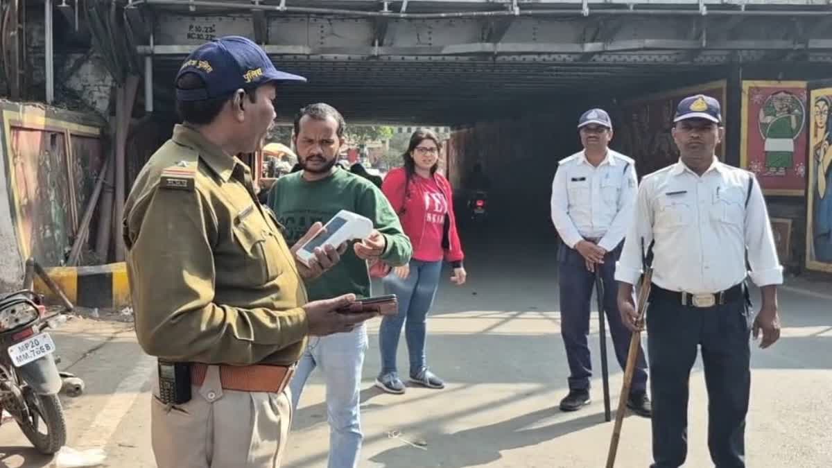 Jabalpur police caught stolen bike