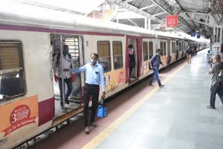 300 New Local Trains For Mumbai