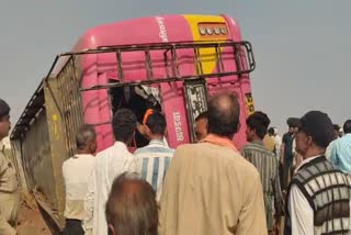 KHARGONE ROAD ACCIDENT