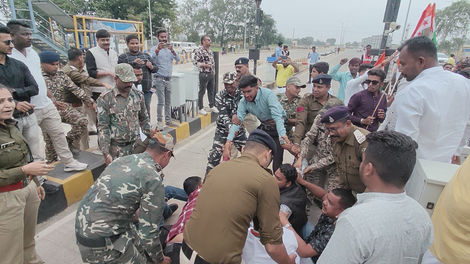 NSUI Workers Protest