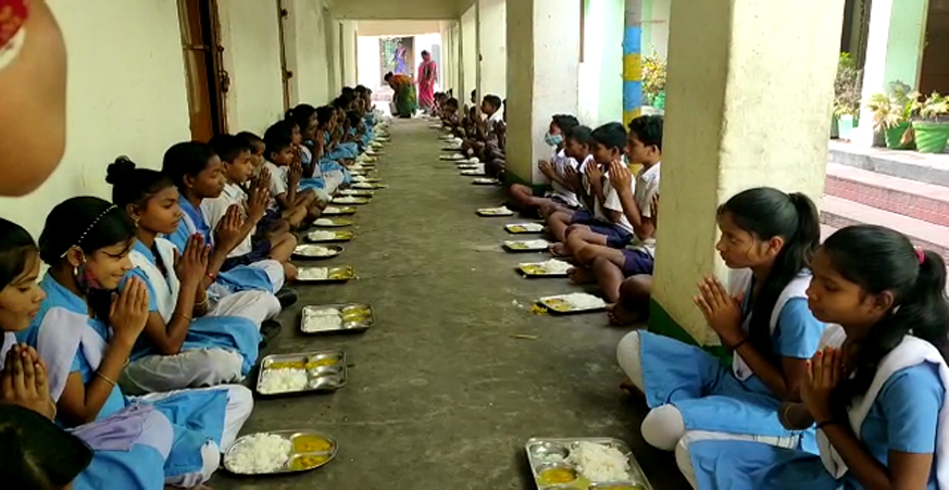 mid day meals school students