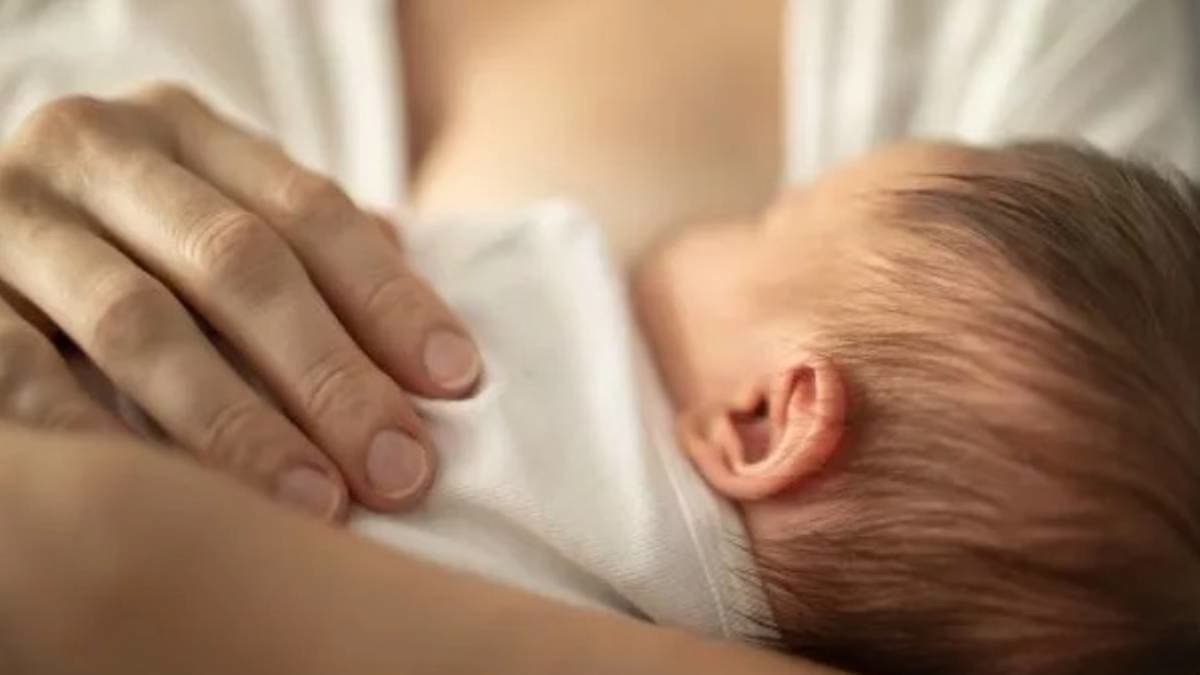 Nurse Breastfeed Infant