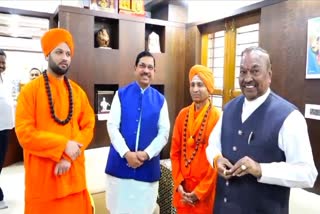 Pralhad and Ishwarappa with Swamiji