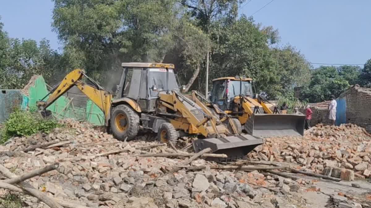 RAILWAY RAN BULLDOZER IN DHANBAD