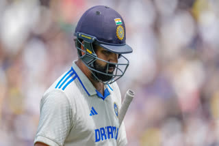 Ravi Shastri supported Virat Kohli to continue playing Test cricket despite his consistent failure in Test cricket while urging Rohit Sharma to make the decision.