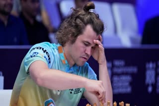 MAGNUS CARLSEN IN BLITZ TOURNAMENT  FIDE WORLD BLITZ CHAMPIONSHIP  INTERNATIONAL CHESS FEDERATION  മാഗ്നസ് കാൾസൺ