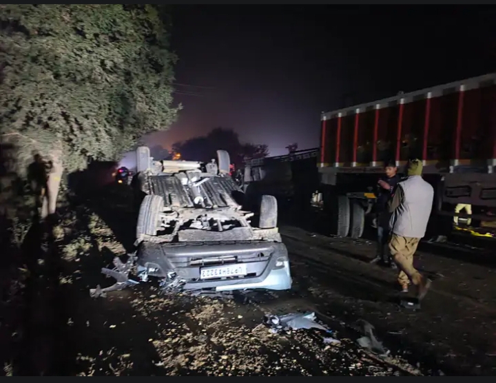 road accident on kanpur sagar highway woman dead, three injured today latest news