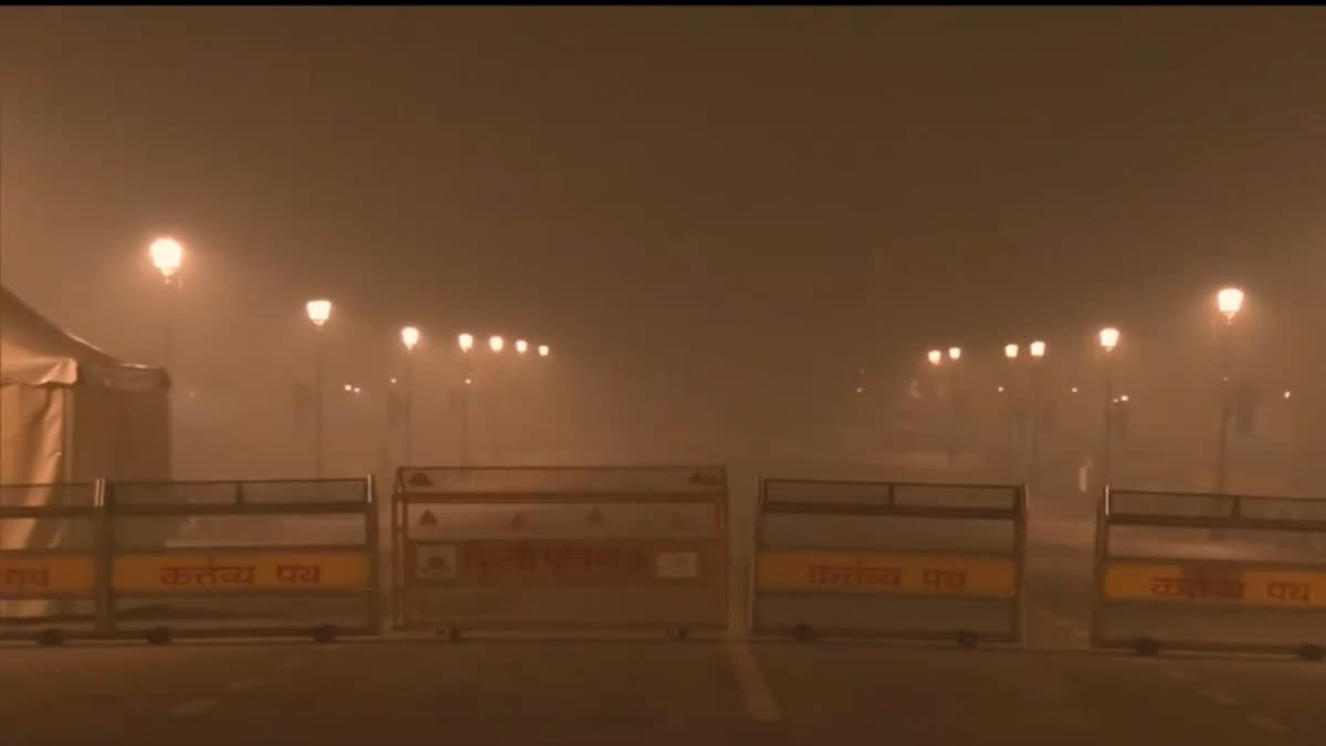 storm and rain in Delhi