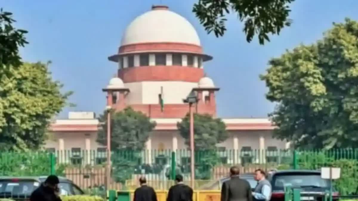 Nothing fundamentally inconsistent with minority institution being of national importance: SC on AMU