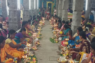உலக மக்கள் நன்மைக்காக திருபுவனம் கம்பகரேஸ்வரர் சுவாமி கோயிலில் 1008 திருவிளக்கு பூஜை