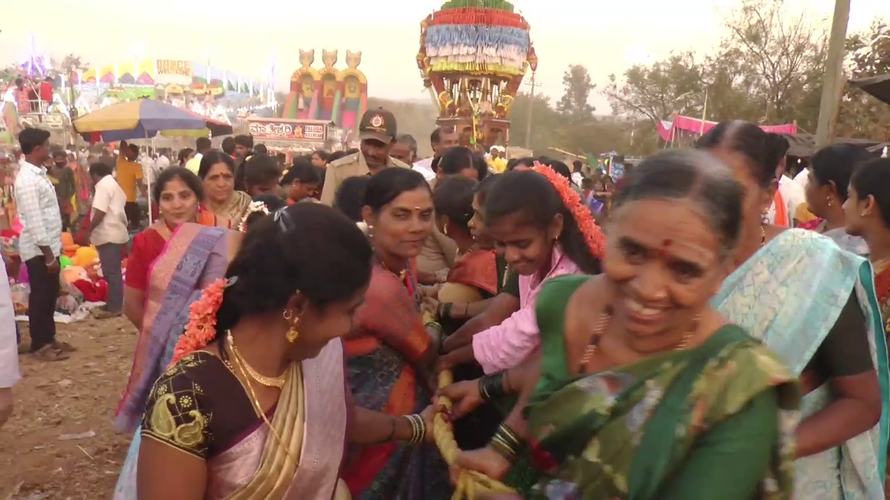 HAVERI  REVANASIDDHESHWARA SRI FAIR  ಮಂತ್ರೋಡಿ ಕ್ಷೇತ್ರ  FAIR FOR WOMEN