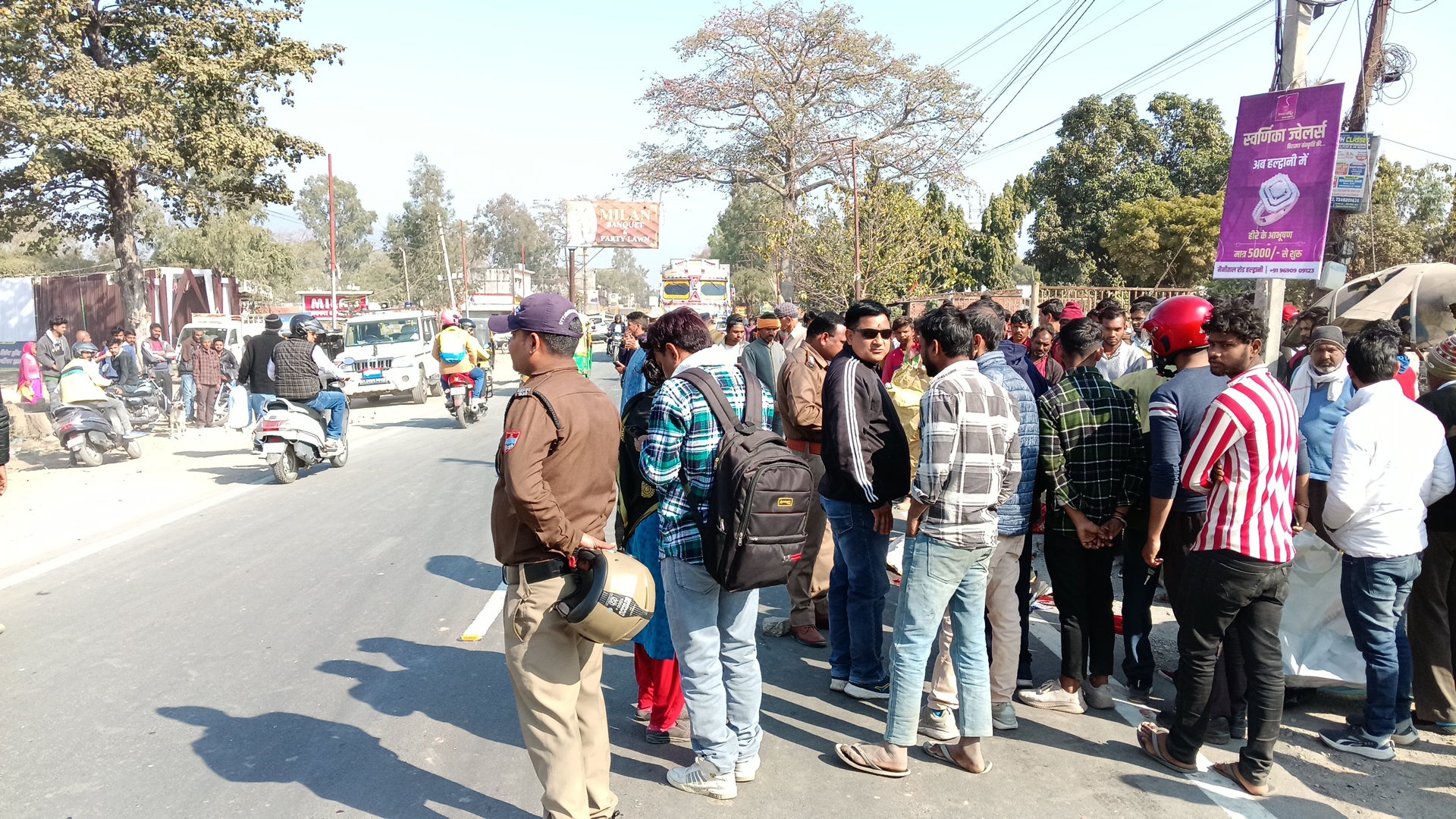 truck bike Accident on Haldwani Bareilly road