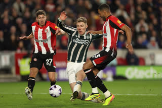 Manchester United played out a 1-1 draw against Brentford on Sunday as K. Ajer and Mason Mount scored one goal each.