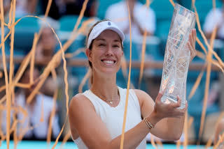American tennis professional Danielle Collins lifted the Miami Open 2024 trophy after defeating Elena Rybakina in straight sets 7-5, 6-3 in the title clash at Miami Gardens on Saturday.
