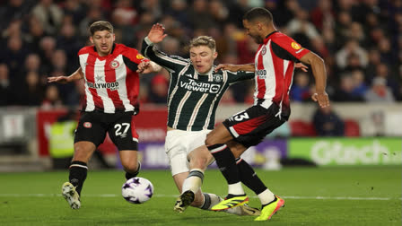 Manchester United played out a 1-1 draw against Brentford on Sunday as K. Ajer and Mason Mount scored one goal each.