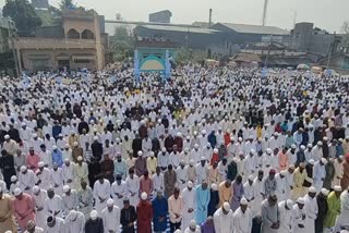 eid-ul-fitr-celebrated-with-great-pomp-in-dhanbad