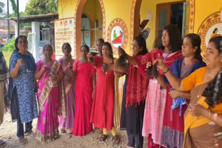 HAIR CUT PROTEST BY ASHA WORKER  ALAPPUZHA ASHA WORKER  ASHA WORKERS PROTEST  ആലപ്പുഴ ആശ വര്‍ക്കര്‍ സമരം