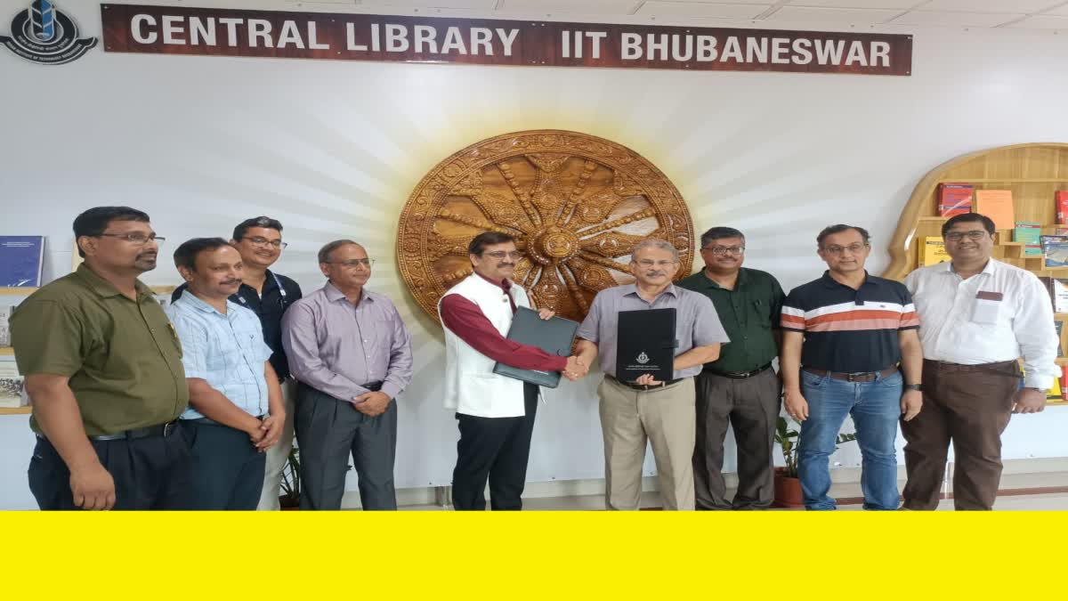 MoU between IIT and ILS