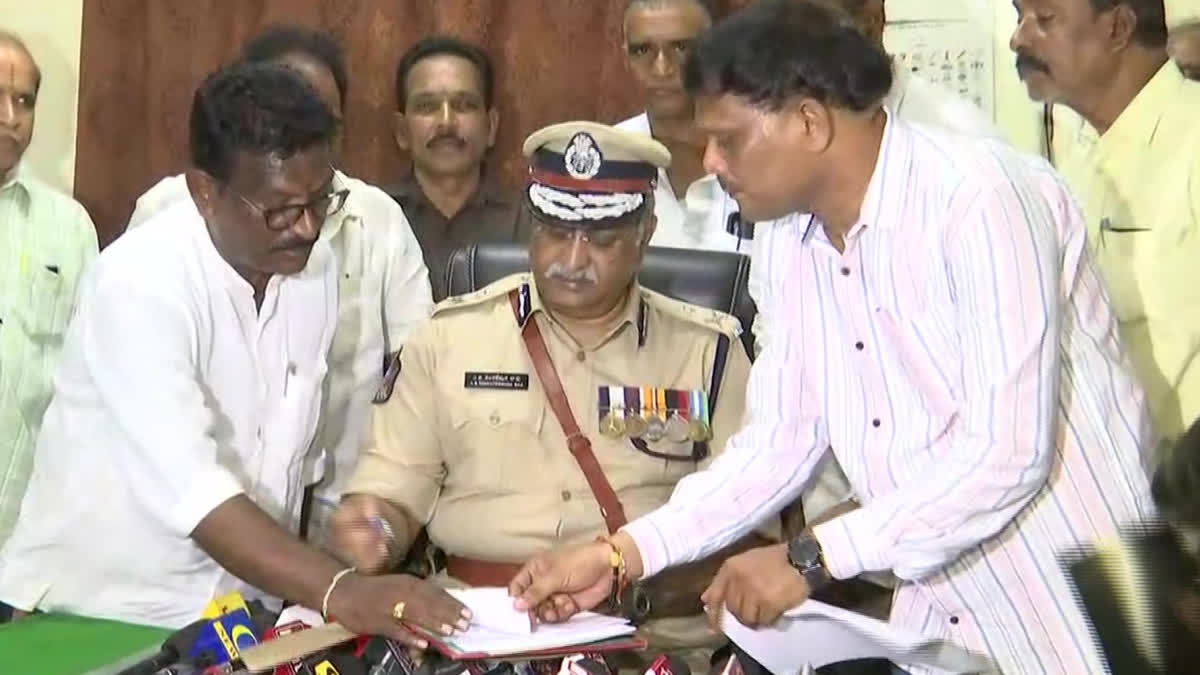 Government Orders on IPS AB Venkateswara Rao Posting