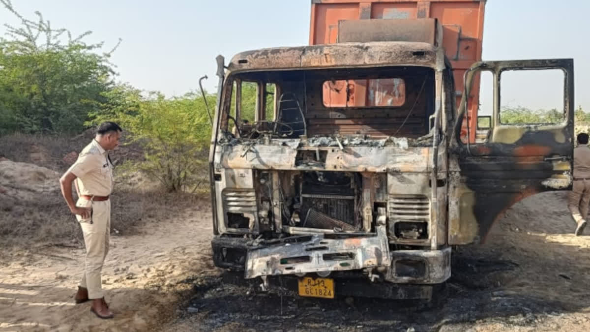 2 trucks filled with gypsum looted