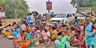 Laborers Dharna for Rural Employment Guarantee Works