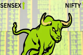 Stock market rises on the last day of trading week, Sensex rises by 555 points