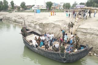 Voting personnel left from dispatch center of Sahibganj Police Line