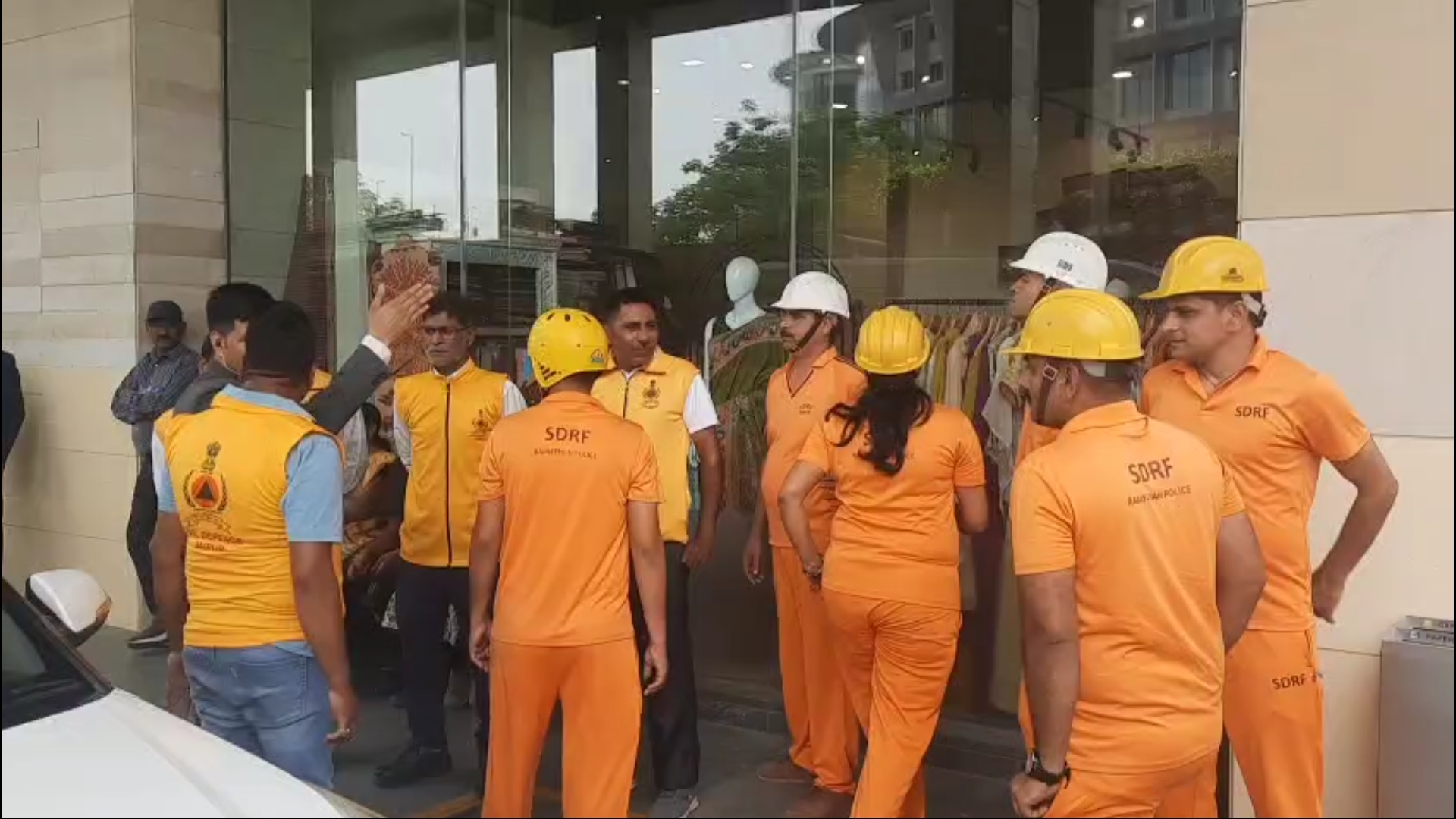 jaipur hotel received bomb threat dog squad team reached spot