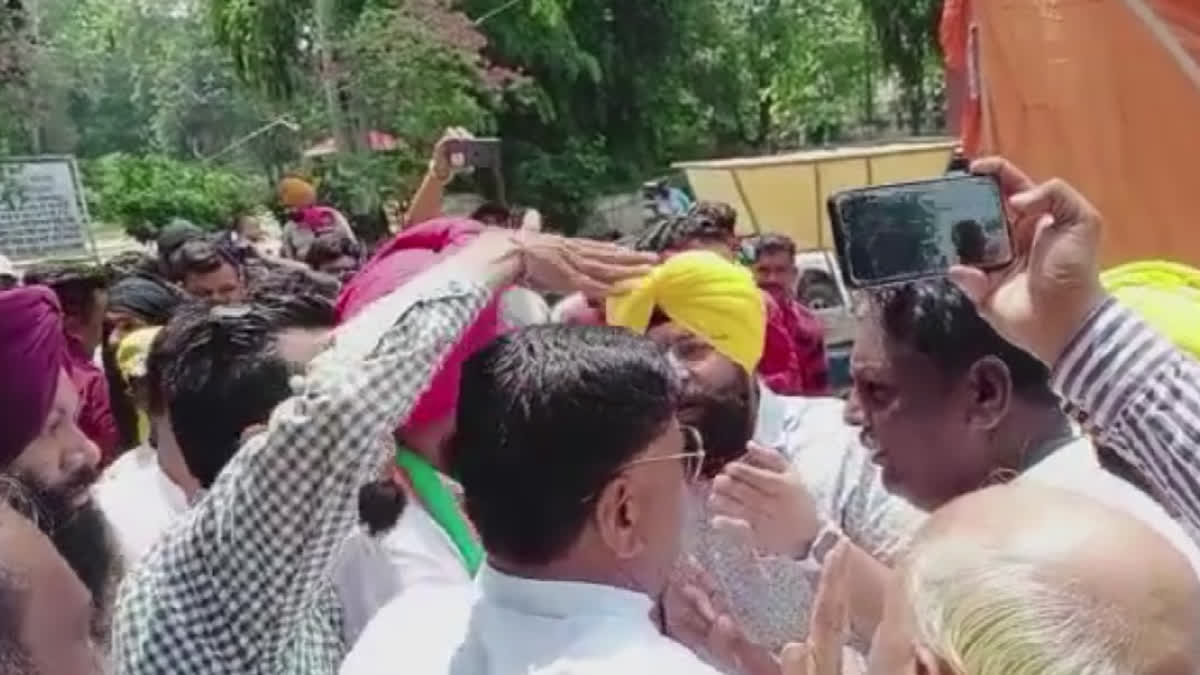 Clash between BJP and AAP workers in Kapurthala